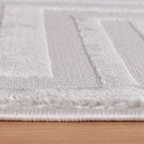 Dream 1111 Silver/Zilver Modern Vloerkleed Japandi Stijl Laagpolig Tapijt vanuit een andere hoek
