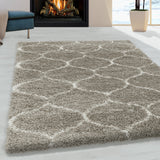 Hoogpolig Salsa Shaggy vloerkleed met modern ruitpatroon beige voor openhaard