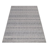 Onderhoudsvriendelijk outdoor vloerkleed Aruba, liggend op een zonnig veranda