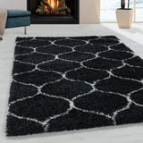 Hoogpolig Salsa Shaggy vloerkleed met modern ruitpatroon zwart voor openhaard