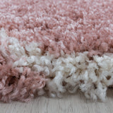 Hoogpolig Salsa Shaggy vloerkleed met modern ruitpatroon roze
