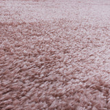 Detailfoto Roze hoogpolig fluffy shaggy vloerkleed