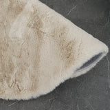 Zijkant detail KNUFFEL vloerkleed - 30 mm dikke pool en fluffy afwerking zijkant